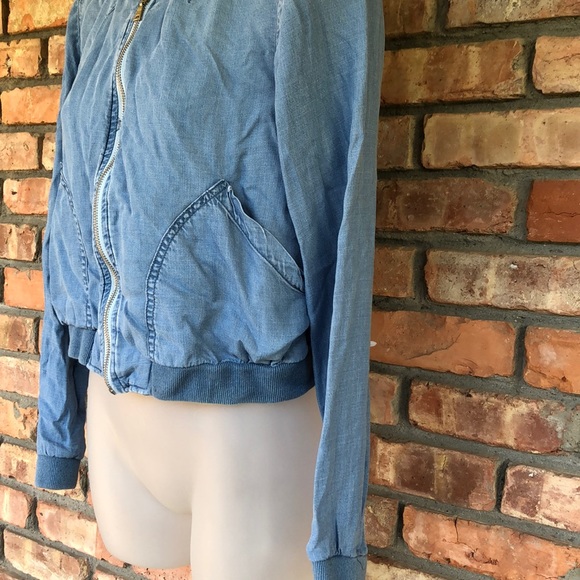 Lightweight denim color zip up bomber jacket - Picture 3 of 9